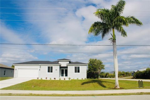 Villa ou maison à louer à Port Charlotte, Floride: 5 chambres, 229.19 m2 № 2106724 - photo 14