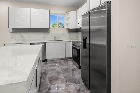 Villa ou maison à louer à Port Charlotte, Floride: 5 chambres, 229.19 m2 № 2106724 - photo 22