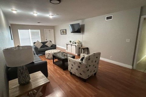 Appartement à louer à Pompano Beach, Floride: 2 chambres, 273.88 m2 № 2255662 - photo 18