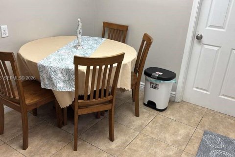 Appartement à louer à Pompano Beach, Floride: 2 chambres, 273.88 m2 № 2255662 - photo 6