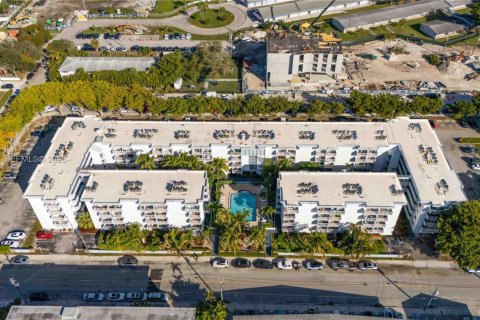 Снять в аренду кондоминиум в Норт-Бей-Виллидж, Флорида 1 спальня, 57.6м2, № 2003731 - фото 22