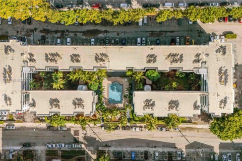 Снять в аренду кондоминиум в Норт-Бей-Виллидж, Флорида 1 спальня, 57.6м2, № 2003731 - фото 2