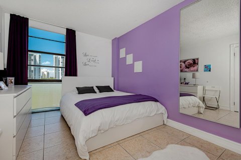 Copropriété à louer à Aventura, Floride: 2 chambres, 92.34 m2 № 2387283 - photo 12