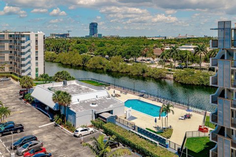 Copropriété à louer à Aventura, Floride: 2 chambres, 92.34 m2 № 2387283 - photo 23