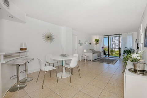 Copropriété à louer à Aventura, Floride: 2 chambres, 92.34 m2 № 2387283 - photo 3