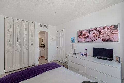 Copropriété à louer à Aventura, Floride: 2 chambres, 92.34 m2 № 2387283 - photo 13