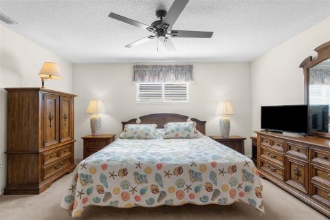 House in Spring Hill, Florida 3 bedrooms, 155.52 sq.m. № 1531675 - photo 20