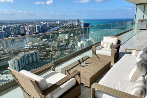 Copropriété à louer à Sunny Isles Beach, Floride: 2 chambres, 119.94 m2 № 1981622 - photo 14