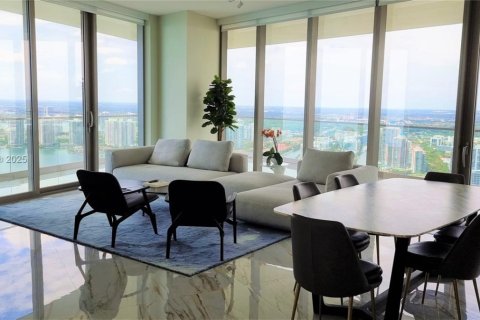 Copropriété à louer à Sunny Isles Beach, Floride: 2 chambres, 119.94 m2 № 1981622 - photo 3