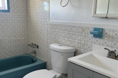 Copropriété à vendre à North Miami Beach, Floride: 2 chambres, 79.99 m2 № 2033905 - photo 5