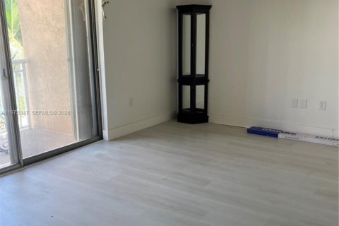 Copropriété à vendre à North Miami Beach, Floride: 2 chambres, 79.99 m2 № 2033905 - photo 12