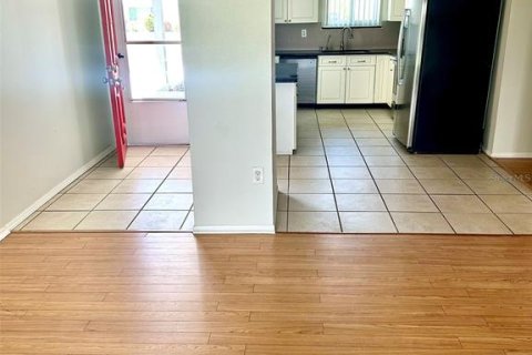 House in Sun City Center, Florida 2 bedrooms, 117.61 sq.m. № 1786437 - photo 2