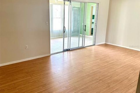 House in Sun City Center, Florida 2 bedrooms, 117.61 sq.m. № 1786437 - photo 17