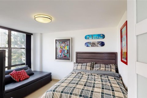 Condo in Hallandale Beach, Florida, 3 bedrooms  № 2004791 - photo 7