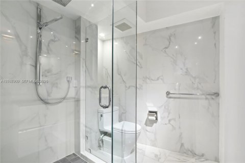 Copropriété à louer à Miami Beach, Floride: 1 chambre, 147.25 m2 № 2332157 - photo 12