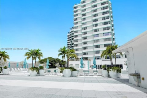 Copropriété à louer à Miami Beach, Floride: 1 chambre, 147.25 m2 № 2332157 - photo 18