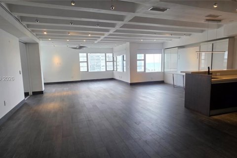 Copropriété à louer à Miami Beach, Floride: 1 chambre, 147.25 m2 № 2332157 - photo 7