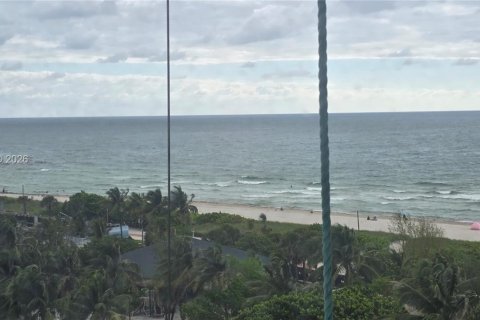 Copropriété à louer à Miami Beach, Floride: 1 chambre, 147.25 m2 № 2332157 - photo 5