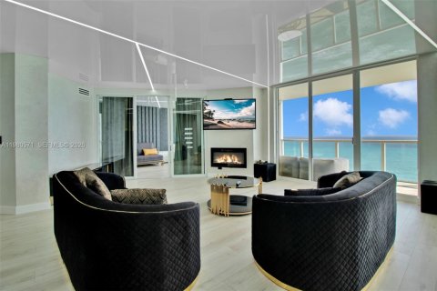Снять в аренду кондоминиум в Санни-Айлс-Бич, Флорида 2 спальни, 148.83м2, № 2043843 - фото 4