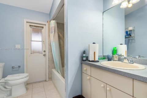 Купить виллу или дом в Пунта-Горда, Флорида 5 комнат, 129.41м2, № 2045504 - фото 21