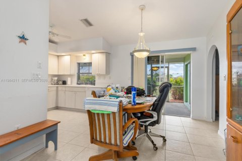 Купить виллу или дом в Пунта-Горда, Флорида 5 комнат, 129.41м2, № 2045504 - фото 8