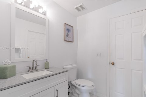 Villa ou maison à vendre à Cape Coral, Floride: 3 chambres, 165.83 m2 № 1800680 - photo 23