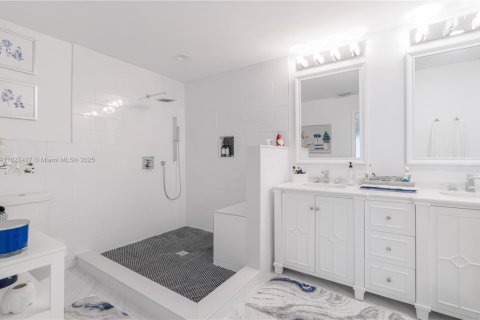 Villa ou maison à vendre à Cape Coral, Floride: 3 chambres, 165.83 m2 № 1800680 - photo 27