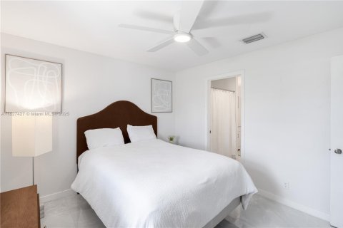 Villa ou maison à vendre à Cape Coral, Floride: 3 chambres, 165.83 m2 № 1800680 - photo 21