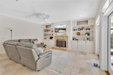 Casa en venta en Winter Park, Florida, 5 dormitorios, 357.77 m2 № 1734977 - foto 11