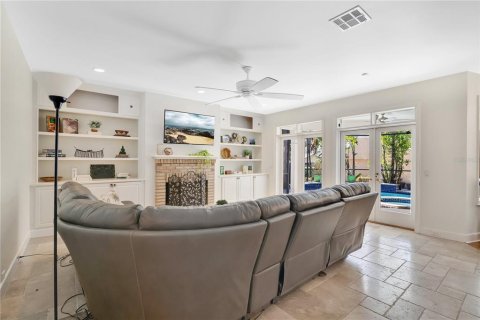 Casa en venta en Winter Park, Florida, 5 dormitorios, 357.77 m2 № 1734977 - foto 10