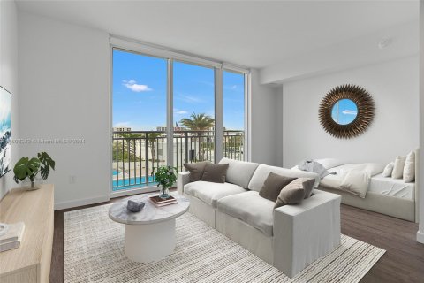 Apartamento en alquiler en Miami, Florida, 43.11 m2 № 1936934 - foto 2
