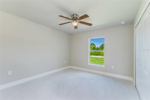 House in Lehigh Acres, Florida 3 bedrooms, 139.73 sq.m. № 2231426 - photo 20