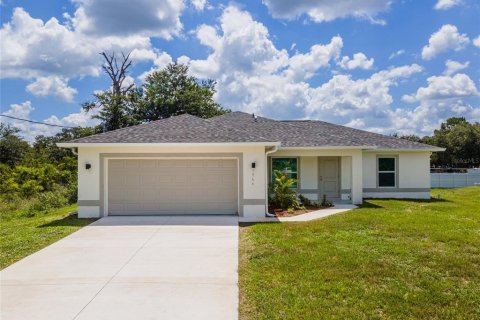 House in Lehigh Acres, Florida 3 bedrooms, 139.73 sq.m. № 2231426 - photo 2