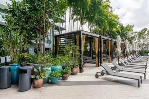 Condo in Miami, Florida, 1 bedroom  № 1940467 - photo 29