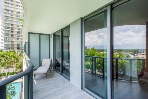 Condo in Miami, Florida, 1 bedroom  № 1940467 - photo 4