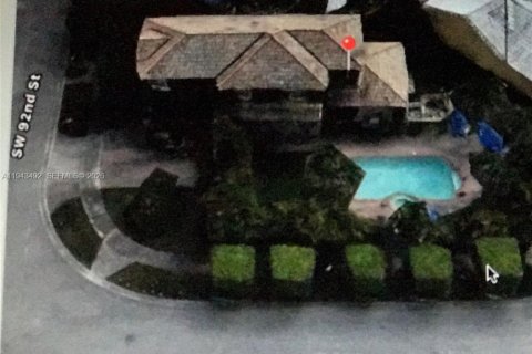 House in Miami, Florida 4 bedrooms, 193.24 sq.m. № 2152790 - photo 5