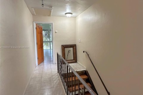 Adosado en venta en Hialeah, Florida, 2 dormitorios, 162.76 m2 № 1819906 - foto 21