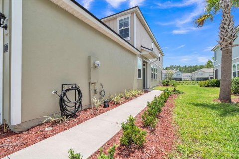 Adosado en venta en Palm Coast, Florida, 3 dormitorios, 166.76 m2 № 1780620 - foto 2