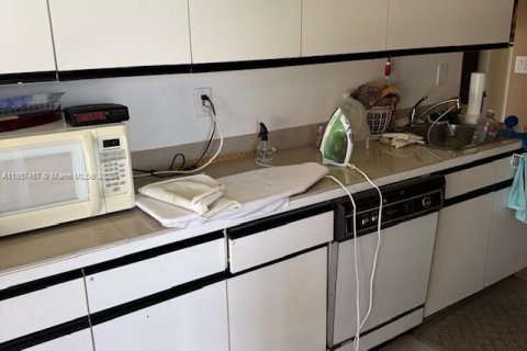 Condominio en alquiler en Aventura, Florida, 2 dormitorios, 126.44 m2 № 1960224 - foto 11