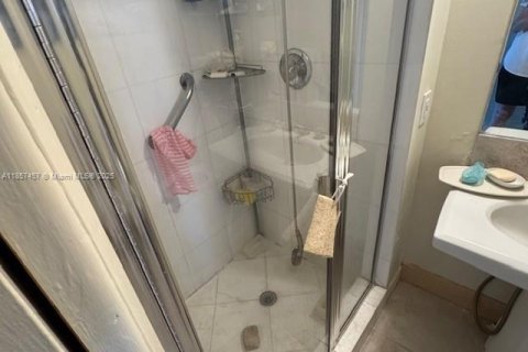 Condominio en alquiler en Aventura, Florida, 2 dormitorios, 126.44 m2 № 1960224 - foto 15