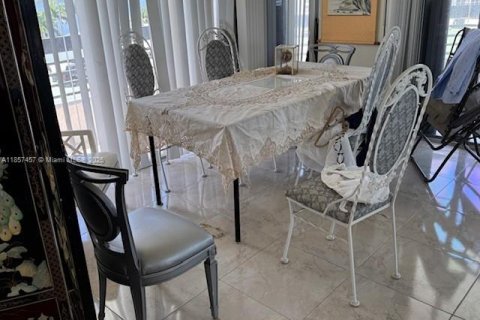 Condominio en alquiler en Aventura, Florida, 2 dormitorios, 126.44 m2 № 1960224 - foto 5