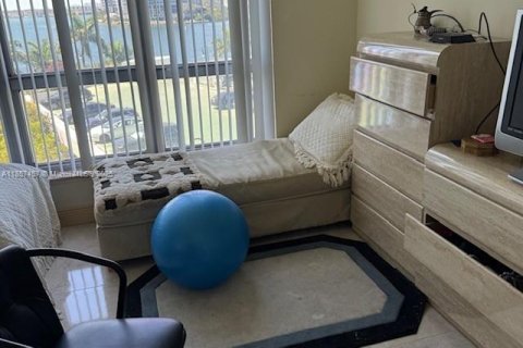 Condominio en alquiler en Aventura, Florida, 2 dormitorios, 126.44 m2 № 1960224 - foto 7