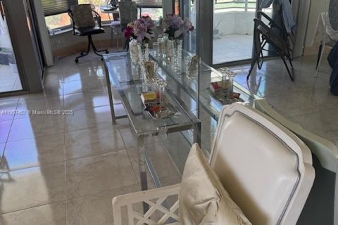 Condominio en alquiler en Aventura, Florida, 2 dormitorios, 126.44 m2 № 1960224 - foto 6