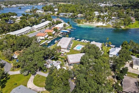 Condo in Crystal River, Florida, 2 bedrooms № 2378328 - photo 30