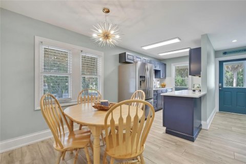 Condo in Crystal River, Florida, 2 bedrooms № 2378328 - photo 4