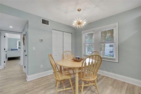 Condo in Crystal River, Florida, 2 bedrooms № 2378328 - photo 3