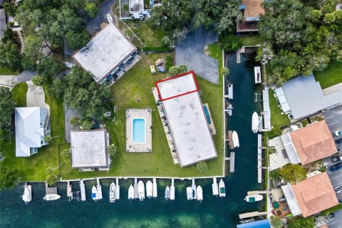 Condo in Crystal River, Florida, 2 bedrooms  № 2378328
