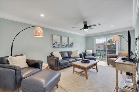 Condo in Crystal River, Florida, 2 bedrooms № 2378328 - photo 8