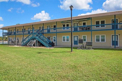 Condo in Crystal River, Florida, 2 bedrooms № 2378328 - photo 25