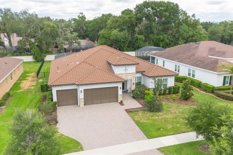 House in Brandon, Florida 4 bedrooms, 277.96 sq.m. № 2100494